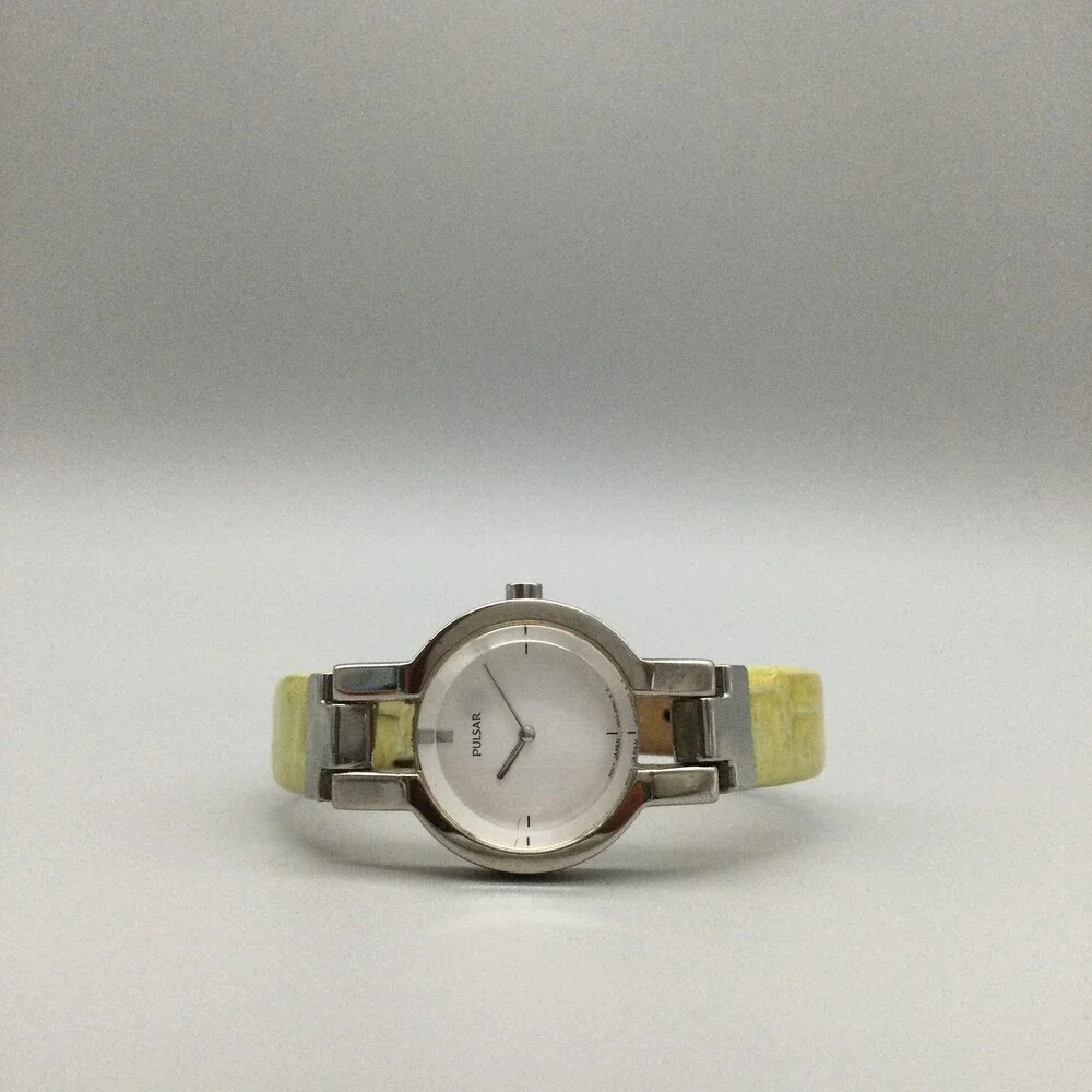 Pulsar Womens Watch 25mm Silver Tone Yellow Leather V400-1090 New Battery
